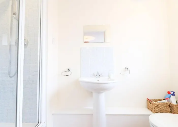 펜션 Amazing 2 Bed Townhouse Walking Distance From Temple Meads