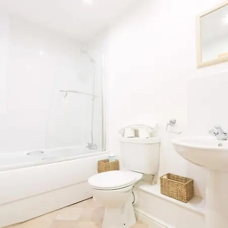 度假居 Amazing 2 Bed Townhouse Walking Distance From Temple Meads 布里斯托