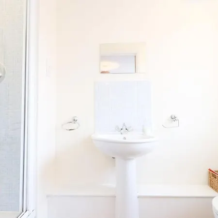 펜션 Amazing 2 Bed Townhouse Walking Distance From Temple Meads